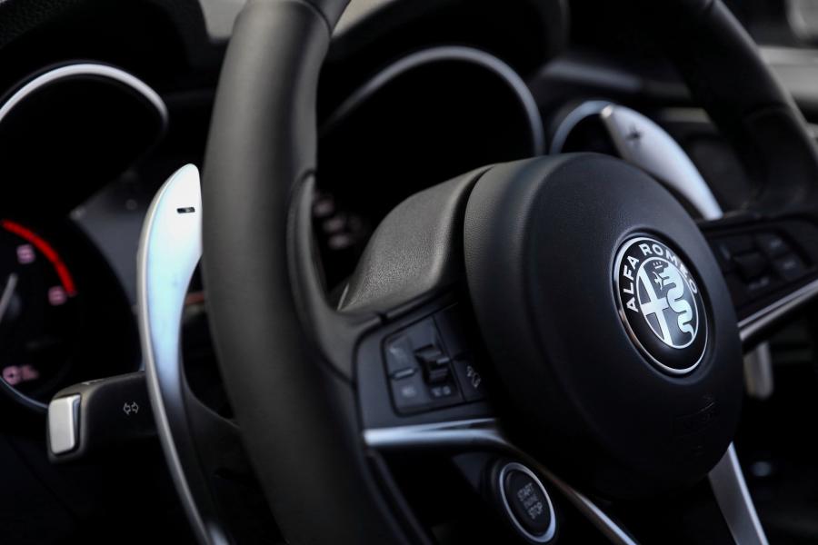 Панель приборов Alfa Romeo Stelvio (949) 2018 года  (AU) (фото 21 из 40)